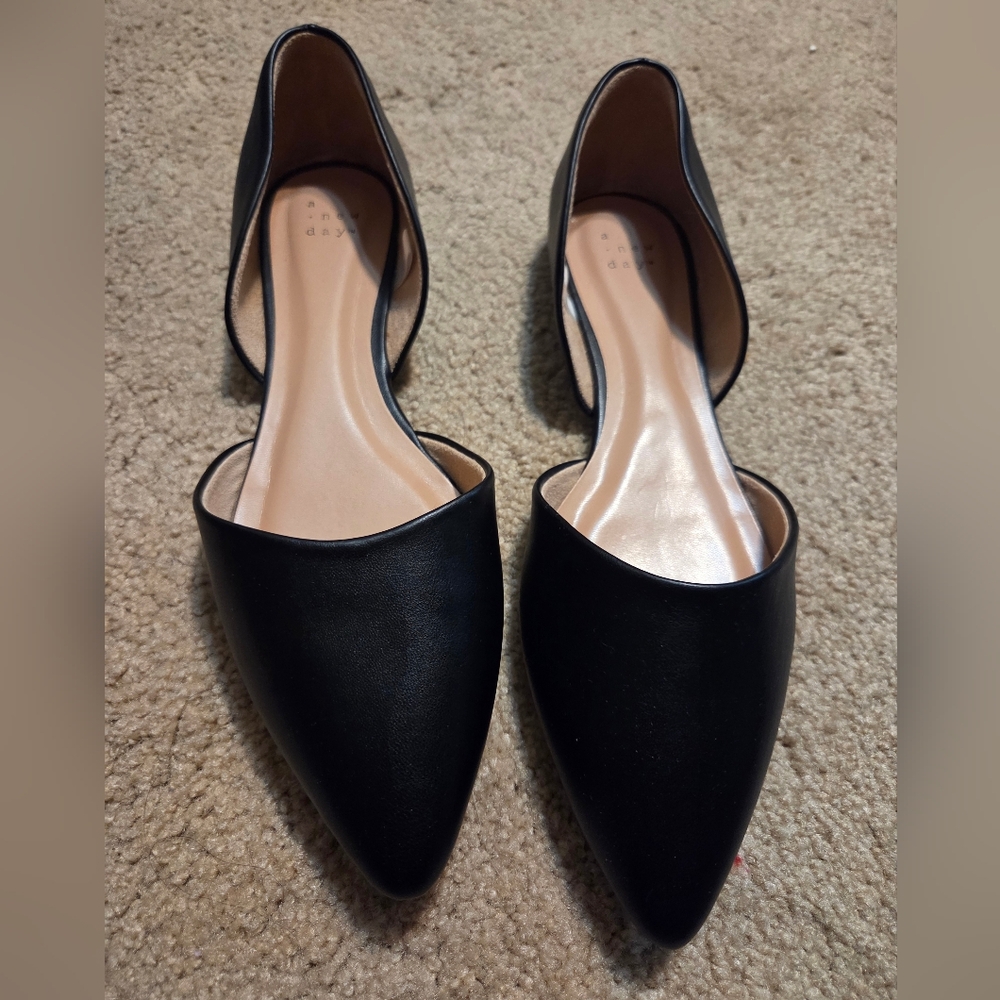 a new day Women's Black Pointed Flats